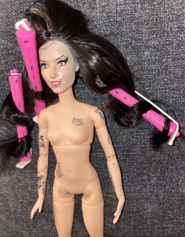 AMY WINEHOUSE - OOAK Barbie Doll - immagine 4
