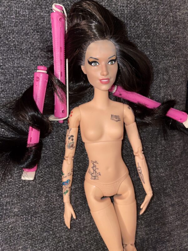 AMY WINEHOUSE - OOAK Barbie Doll - immagine 5